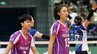 众多球迷和 众多球迷和